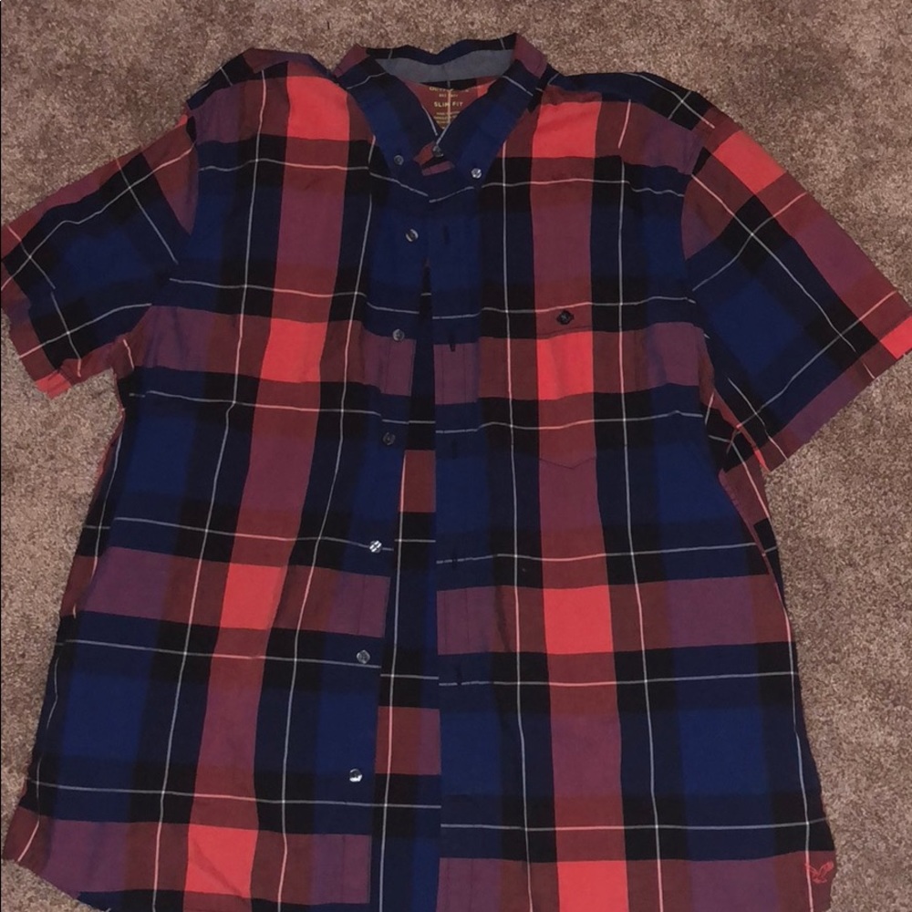 Men’s American Eagle button down